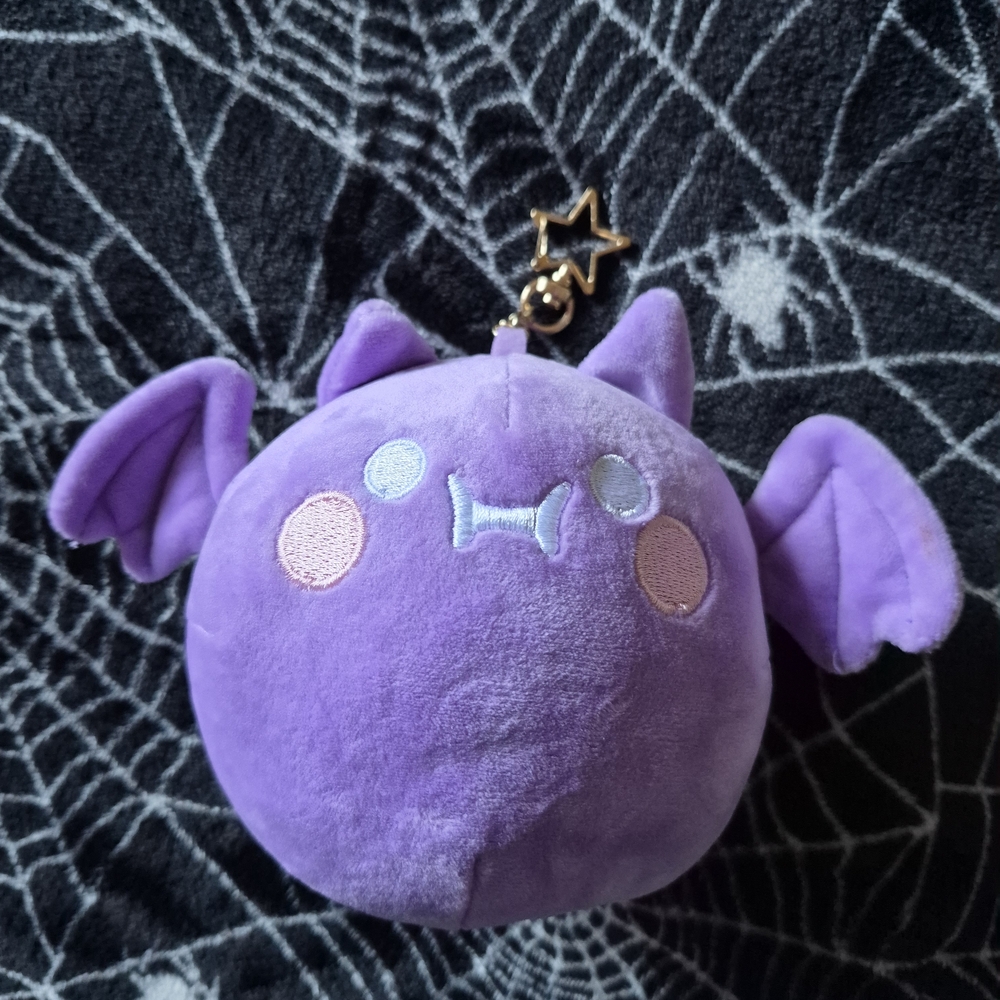 SQUISHABLE BABY BAT KEYCHAIN